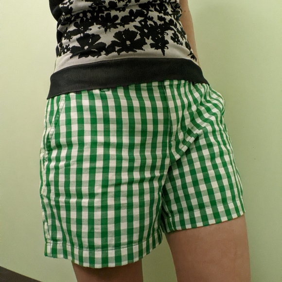 J. Crew Size 2 green and white gingham shorts - Picture 4 of 4